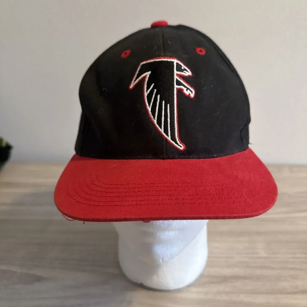 Vintage NFL Kids Adjustable Hat Atlanta Falcons Logo Black Red‎